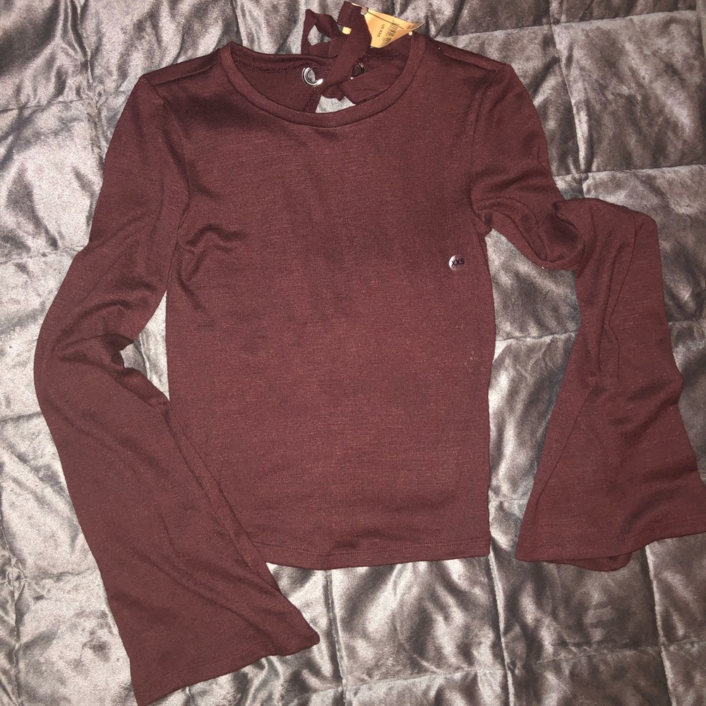 Bell sleeve top
